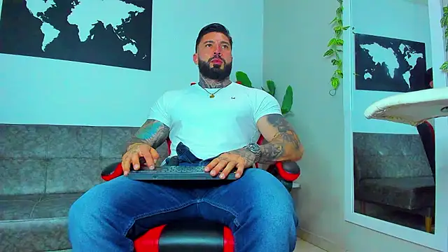 Alessrose online show from March 26, 2026, 8:07 pm