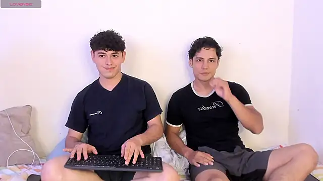 Snapshot of hans_andres17 chatting on February 16, 2026, 12:53 am hans andres17 online show from February 16, 2026, 12:53 am