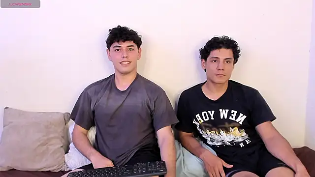 Snapshot of hans_andres17 chatting on February 20, 2026, 12:40 am hans andres17 online show from February 20, 2026, 12:40 am