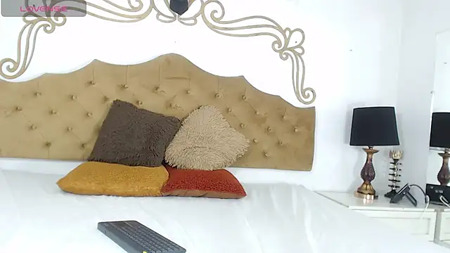 Snapshot of CloeCastillo chatting on February 21, 2026, 9:33 am CloeCastillo online show from February 21, 2026, 9:33 am