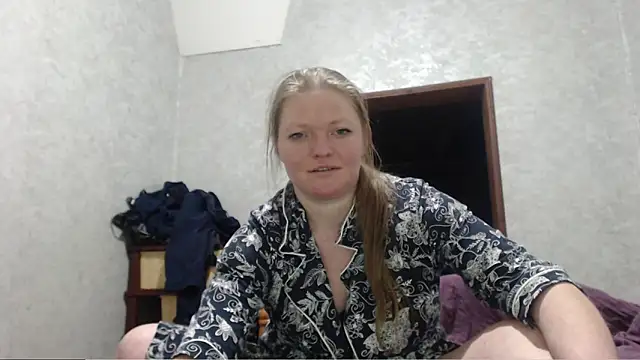 Snapshot of EliciaKush chatting on February 20, 2026, 8:44 pm EliciaKush online show from February 20, 2026, 8:44 pm