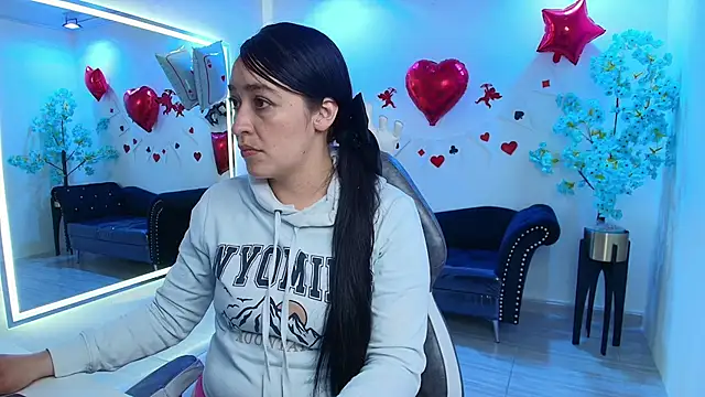 Alanna  scott online show from February 13, 2026, 3:28 am