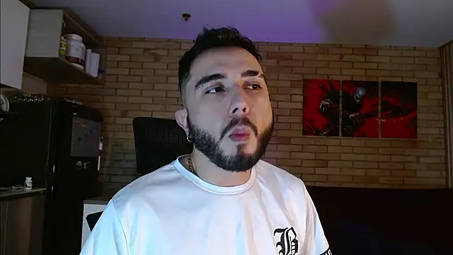 Snapshot of dave_wolf7 chatting on February 21, 2026, 12:23 am dave wolf7 online show from February 21, 2026, 12:23 am