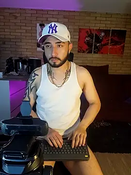 Snapshot of dave_wolf7 chatting on February 18, 2026, 12:23 pm dave wolf7 online show from February 18, 2026, 12:23 pm