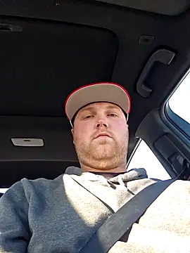 Snapshot of HungandYoung chatting on March 4, 2026, 12:18 am HungandYoung online show from March 4, 2026, 12:18 am