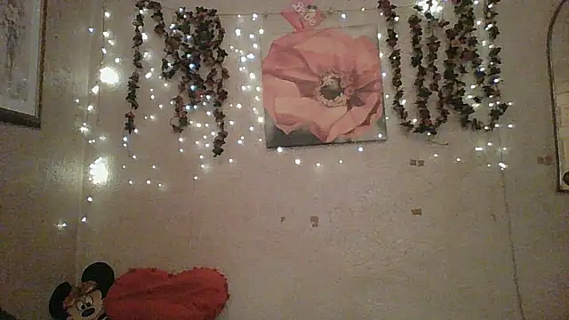 sillymillie4 online show from April 24, 2026, 5:20 am