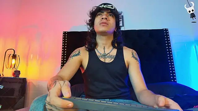 Snapshot of Axell_Kussh chatting on February 19, 2026, 12:46 pm Axell Kussh online show from February 19, 2026, 12:46 pm