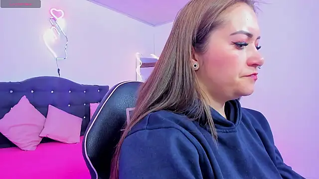 LUNAKITTY TAY online show from March 17, 2026, 11:35 am