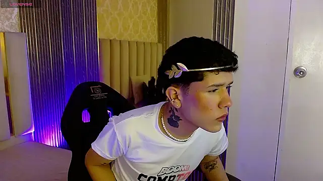 Snapshot of estefan_tay chatting on March 1, 2026, 3:28 am estefan tay online show from March 1, 2026, 3:28 am