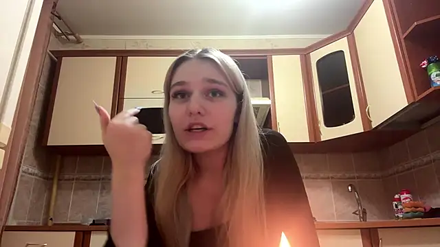 Snapshot of MiaBerlateen chatting on February 23, 2026, 7:03 pm MiaBerlateen online show from February 23, 2026, 7:03 pm