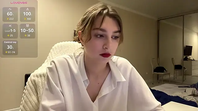 Snapshot of ElliKrovel chatting on February 25, 2026, 5:02 pm ElliKrovel online show from February 25, 2026, 5:02 pm