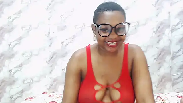 Snapshot of CrystalMelaninXX chatting on April 7, 2026, 8:21 pm CrystalMelaninXX online show from April 7, 2026, 8:21 pm