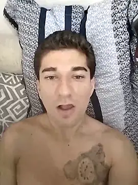 Camilo696903 online show from April 25, 2026, 4:26 pm