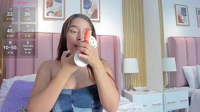 Emily Harpeer online show from March 15, 2026, 11:39 am