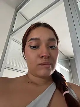 Snapshot of Emily_Harpeer chatting on February 9, 2026, 11:30 am Emily Harpeer online show from February 9, 2026, 11:30 am