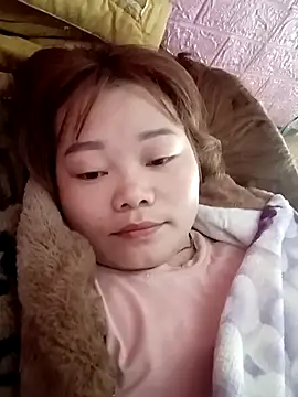 Miesi-c2clove online show from March 3, 2026, 2:40 am