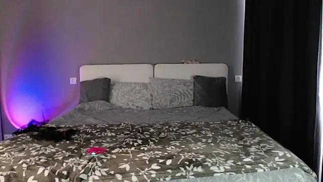 Reyleys online show from February 20, 2026, 9:55 am