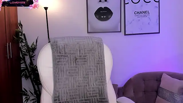 nix rave1 online show from March 17, 2026, 8:34 pm