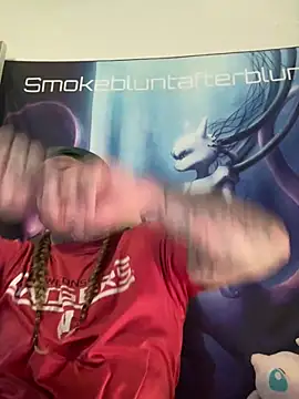 Snapshot of Smokebluntafterblunt chatting on February 8, 2026, 2:48 pm Smokebluntafterblunt online show from February 8, 2026, 2:48 pm