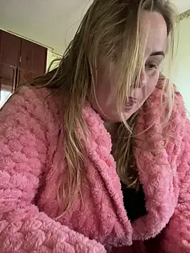 Mommy-girl-Lola online show from May 5, 2026, 8:50 am