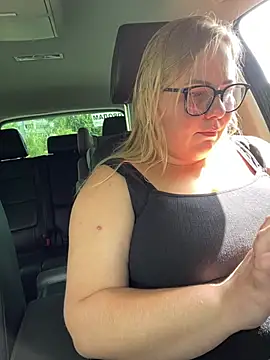 Mommy-girl-Lola online show from July 13, 2026, 12:26 pm