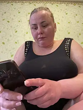Mommy-girl-Lola online show from May 4, 2026, 10:18 am