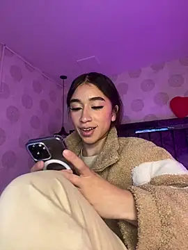 Snapshot of alahia_pink chatting on March 4, 2026, 1:57 am alahia pink online show from March 4, 2026, 1:57 am