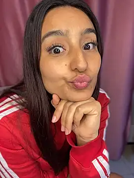 -BabyLuna online show from March 28, 2026, 9:43 am