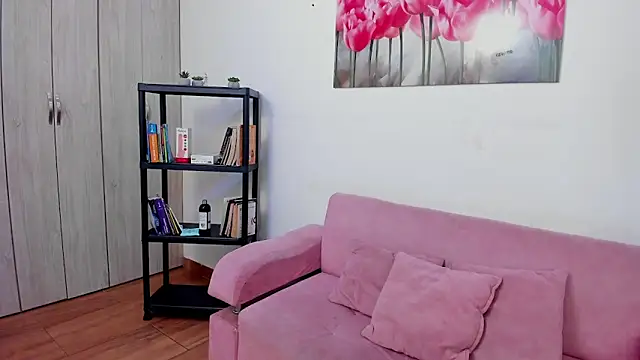 Kitty f00x online show from May 30, 2026, 7:19 pm