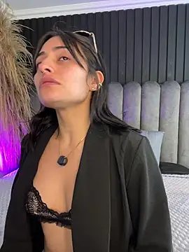 Snapshot of Nanda_vixen_ chatting on May 13, 2026, 11:34 pm Nanda vixen online show from May 13, 2026, 11:34 pm