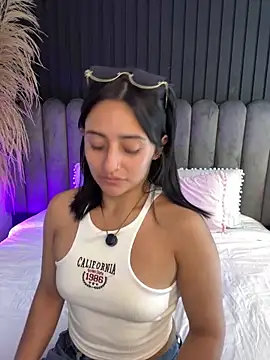 Snapshot of Nanda_vixen_ chatting on June 2, 2026, 11:05 pm Nanda vixen online show from June 2, 2026, 11:05 pm