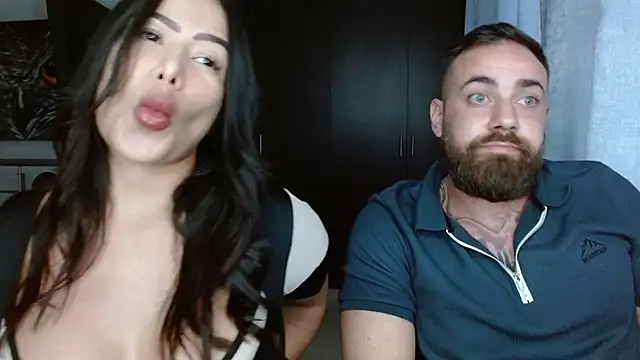 hotcouplexx1 online show from March 27, 2026, 11:05 pm