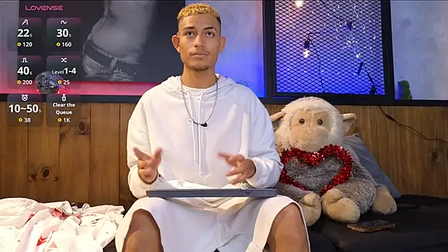 ItsZairen online show from February 15, 2026, 4:46 am