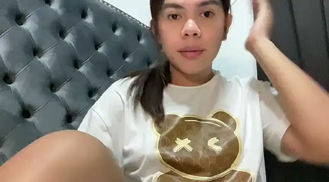 Snapshot of Mooree_naba chatting on February 9, 2025, 10:21 pm Mooree naba online show from February 9, 2025, 10:21 pm