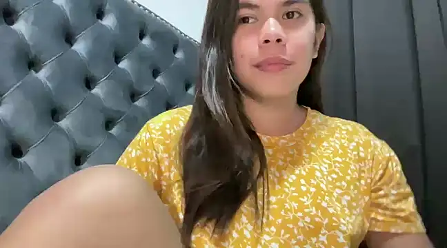 Snapshot of Mooree_naba chatting on February 23, 2025, 12:27 pm Mooree naba online show from February 23, 2025, 12:27 pm