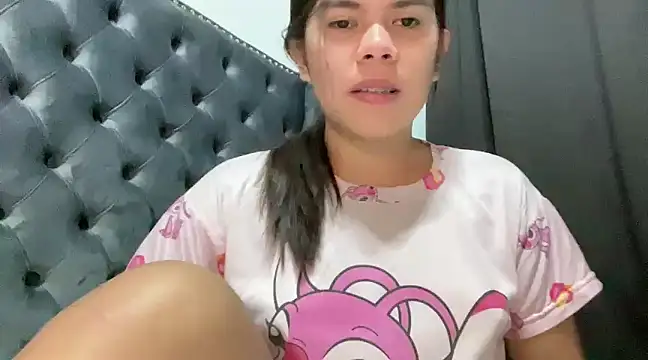Snapshot of Mooree_naba chatting on February 18, 2025, 10:58 pm Mooree naba online show from February 18, 2025, 10:58 pm