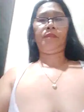 suzzie hot online show from February 7, 2026, 10:34 am