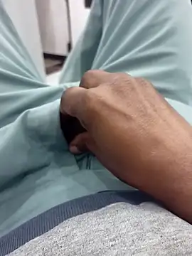 Daddyishere 19 online show from February 13, 2026, 6:35 am