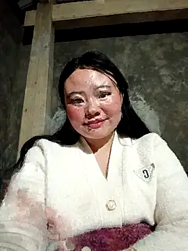 lisn-cute online show from February 11, 2026, 1:44 pm