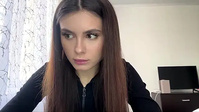 VennieMiramontez online show from May 11, 2026, 2:45 pm