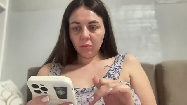 Darsy Rox online show from April 10, 2026, 9:44 pm