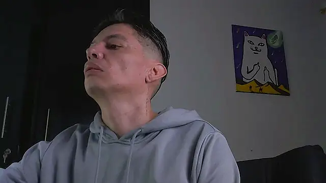 Thommas8a online show from February 15, 2026, 2:01 am