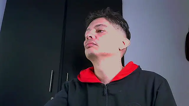 Thommas8a online show from February 14, 2026, 2:56 am