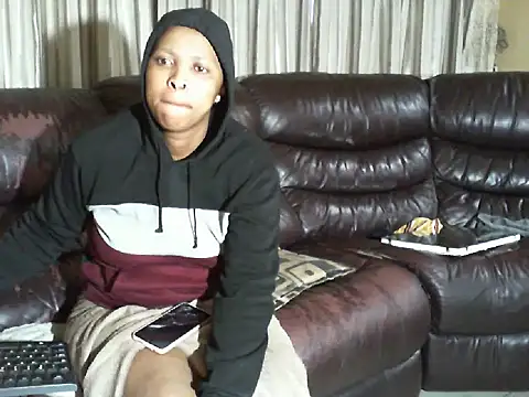 Caramel-Diva online show from March 22, 2026, 5:10 am