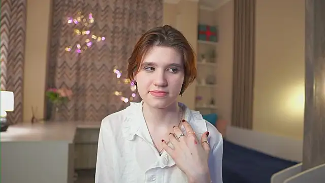 BelleHayton online show from February 17, 2026, 2:36 pm