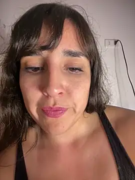 Latinaelisa online show from March 19, 2026, 2:00 am