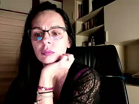 MiriamDelyn online show from February 12, 2026, 10:53 pm