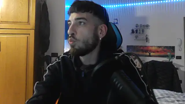 Snapshot of maestroboris95 chatting on February 9, 2026, 12:52 am maestroboris95 online show from February 9, 2026, 12:52 am