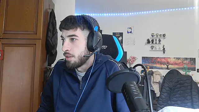 Snapshot of maestroboris95 chatting on February 9, 2026, 12:58 pm maestroboris95 online show from February 9, 2026, 12:58 pm