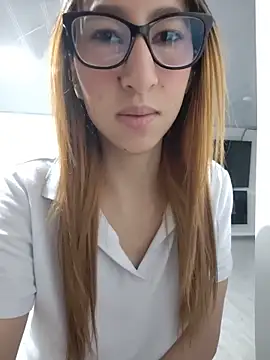 Sara Love 1 online show from May 16, 2026, 1:37 am